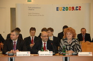 Zasedání ředitelů pro obrannou politiku
