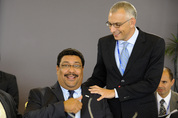 Valdrak Jaentschke Whitaker, Marek Grela 